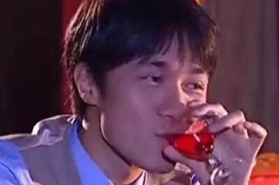 囧哥:男子扮富豪积蓄反被掏空
