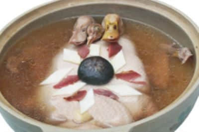 鸭汤最具饮食精髓当然是:苏菜扬州三套鸭,舌尖