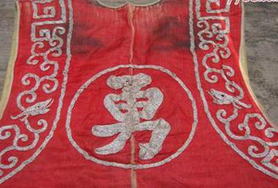 清兵衣服上的"兵"和"勇",一字之差,官职却有天壤之别!