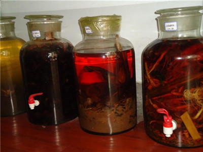 鹿茸和什么泡酒最好?建议跟这四种药材搭配泡酒