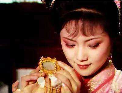 《红楼梦》书中隐藏最深的一个大秘密!薛宝钗