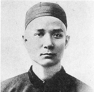 刚刚从国外学习回来的孙中山为什么一开始没有被张之洞待见？