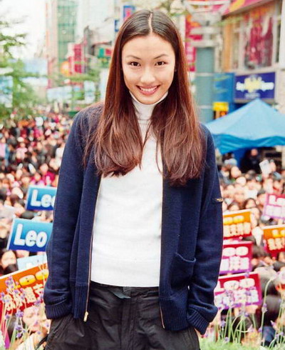 蒋介石后代竟然过得如此之惨，为谋生存向人下跪？