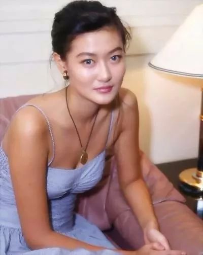 蓝洁瑛为何红颜薄命？揭秘香港娱乐圈的四大癫王