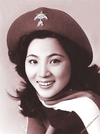 帽子歌后凤飞飞离世，临终前亲自安排后事，去世后推迟死讯发布