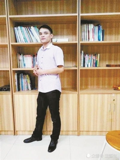 90后小伙自费整容马云脸,原因惊呆众人!只为见