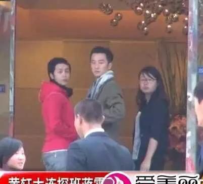 为什么都说黄轩和蒋雯丽关系密切？这是怎么回事儿