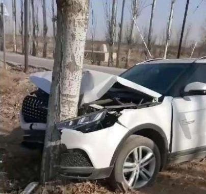 “神车”众泰T700发生事故，网友：喷众泰的人，都是嫉妒！