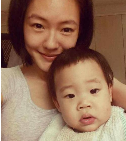 十大明星萌娃颜值排行，吴尊子女第二，李小璐女儿第七，第一是她