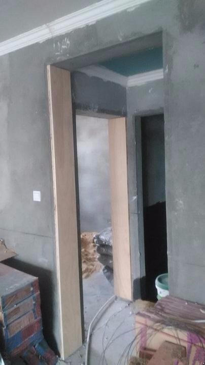 如果家中没有门垛还是想办法砌起来比较好,这样门套也有装饰效果,安全