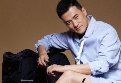 赫子铭被曝赴精神病医院治疗,好友爆料他醉酒后想轻生