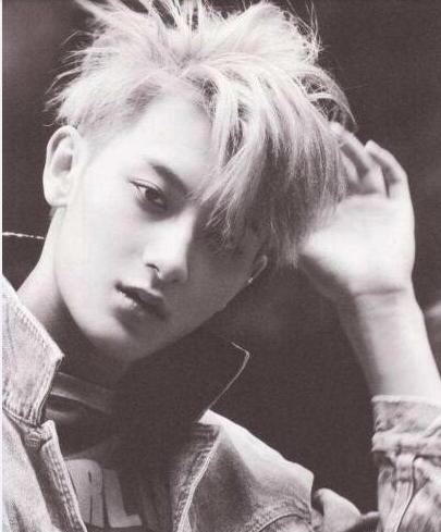 取代周杰伦,黄子韬微博改名要做嘻哈之王?这次