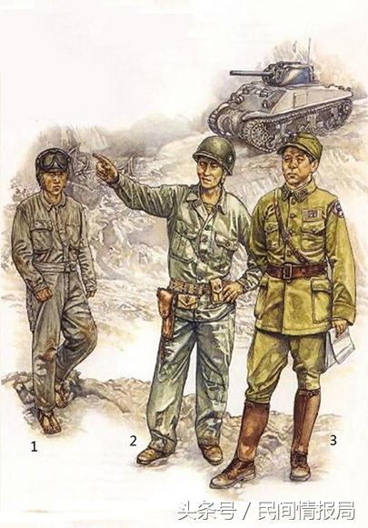 中国远征军左边为(第1)暂编坦克团指挥官,右边为训练顾问团军官,中间