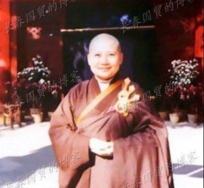 李娜为何出家 出家后近照曝光神态平和！