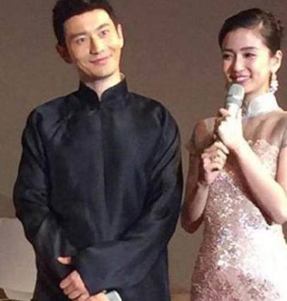 女星结婚敬酒服:刘诗诗优雅,杨幂可爱,李小璐最