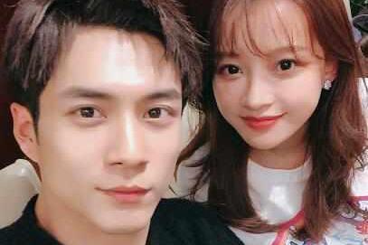 韩东君发微博晒和孙怡合照,评论瞬间炸了,董子