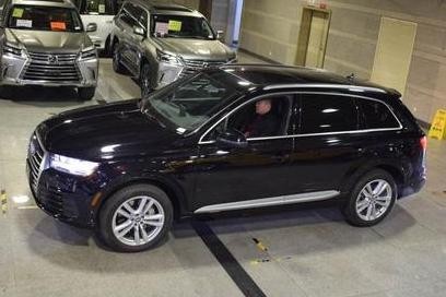 天津港展厅，2017奥迪Q7，客户群稳定在中老年层面