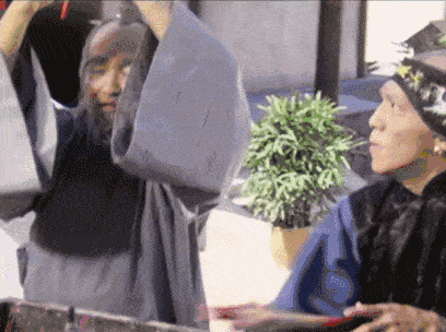 看看徐克 袁和平的《奇门遁甲》也是一个选择