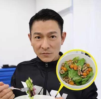 刘德华的师父是谁?为什么要念佛吃素修佛?