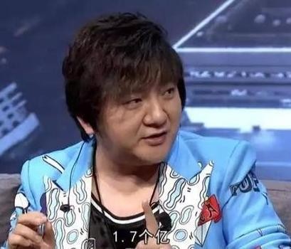 凭一首歌赚1.7亿，上春晚假唱，被女人骗光家产，今在卖米开豪车