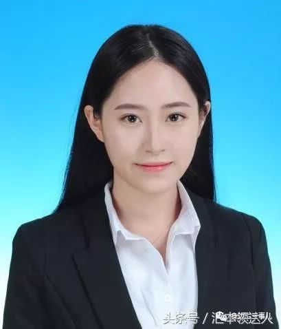 Word修改证件照背景色