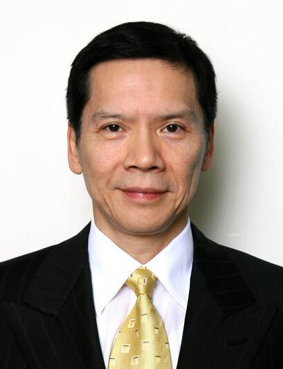 向华强到底有什么背景啊,在香港为什么那么牛