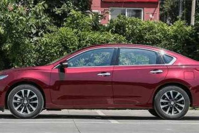 最实惠日产车降价，不怕18款迈腾，卡罗拉、雅阁看到也只能哭了！