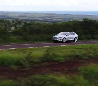 特别话题 | 试驾特斯拉是一种怎样的体验？ (评论中被点赞的都将获赠...