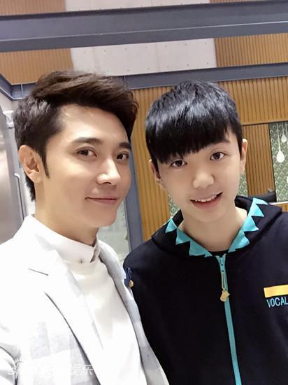 洪欣深夜发微博:张丹峰将退出娱乐圈!