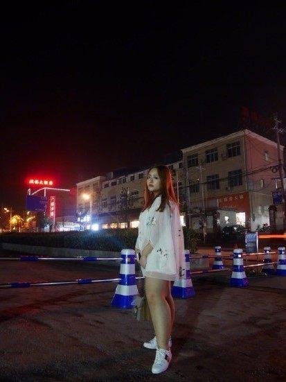 爆红的网红吸引王思聪注意，网友：知道真相后他得哭晕在厕所里！