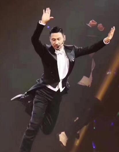 张学友2018演唱会被质疑假唱,网友:老了唱不动