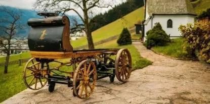 19世纪保时捷就有新能源汽车，续航80公里无车能及，领先一世纪！