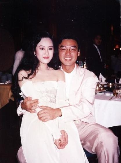 地表最强拜金女,抛夫弃子三婚嫁大23岁富豪,今晚年过得很凄凉