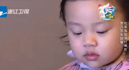 甜馨越长越漂亮了,但李小璐自曝曾因女儿被骂太丑而哭