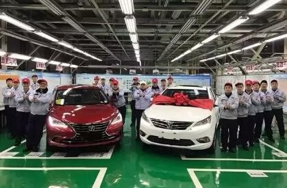 长安逸动出库，这下连睿骋CC都不用买了