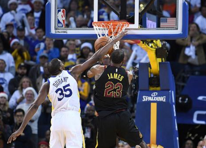 震惊!盖帽=犯规?杜兰特关键防守万人凝视