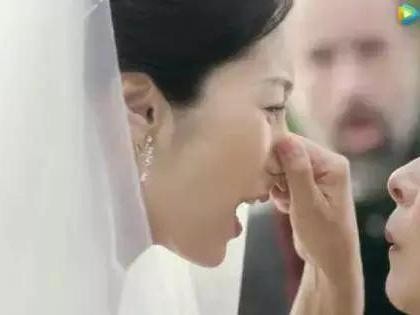 “地图门”之后奥迪又惹众怒 广告把中国女人当牲口