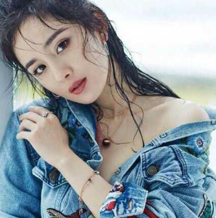 杨幂封面照 性感优雅唯美惊艳都齐了 美极了