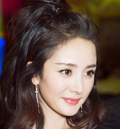 杨幂娜扎同款超减龄苹果头,学会了怎么扎都好看