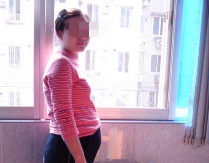 农村孕妇怀孕期间吃青蛙补胎,孩子出生时,医生