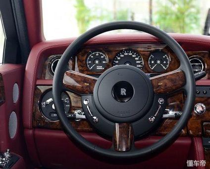 哪个汽车方向盘最帅，劳斯莱斯最丑，第一名确定不是乱入？