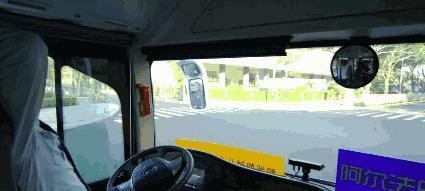 以后坐车只要1块钱 无人驾驶公交深圳试运营