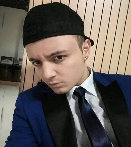 帅气童星阿尔法才20岁出现严重脱发 他的回应