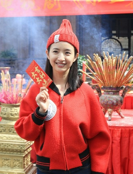 林依晨时隔五年再拍古装剧,《小女花不弃》开机男主疑似张彬彬