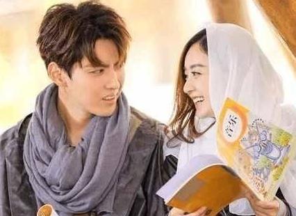 吴亦凡出了名的绅士手,到了赵丽颖这就没了?恋情坐实?