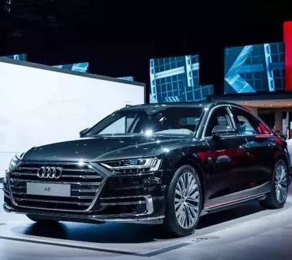 奥迪新车豪言：科技感能拳打奔驰，脚踢宝马！你怎么看……