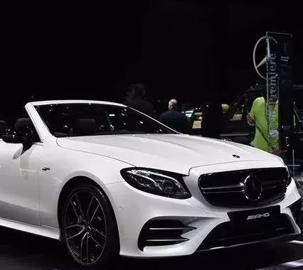 无边框车门还自带敞篷，女神收割机还得仰仗它！