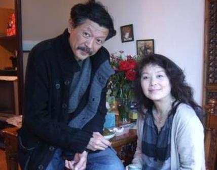 演遍小人物不温不火,却靠一首歌成了网红,离婚