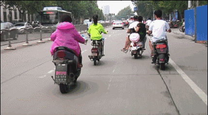 开车的为什么讨厌骑电动车的?看看这几张图就知道了!