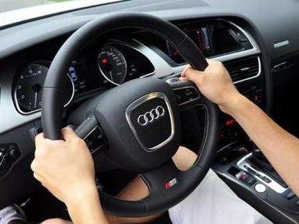 开车遇到这几种情况，如果打方向盘，吃亏的是你！